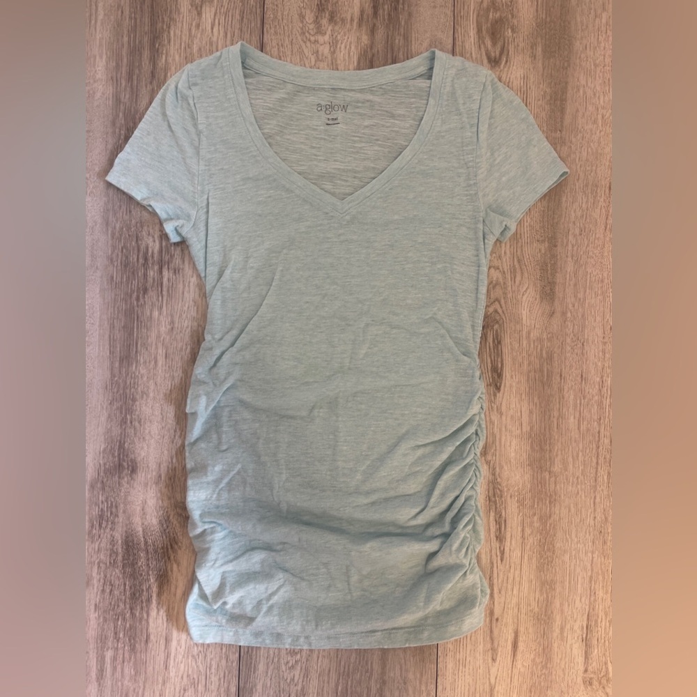 A:Glow small Maternity shirt